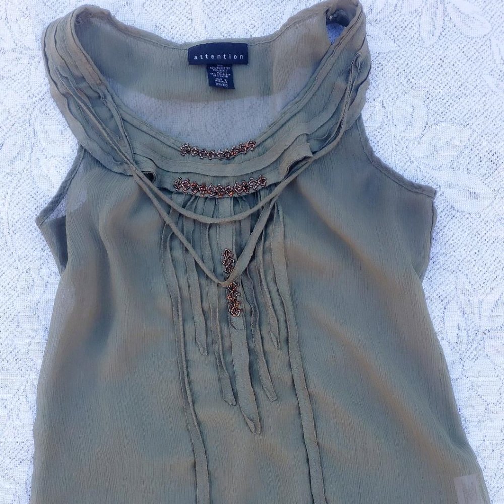 💥4/$15 Attention green sequined top
